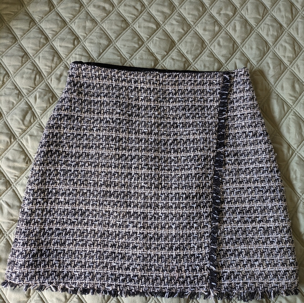 Express black white and gold skirt